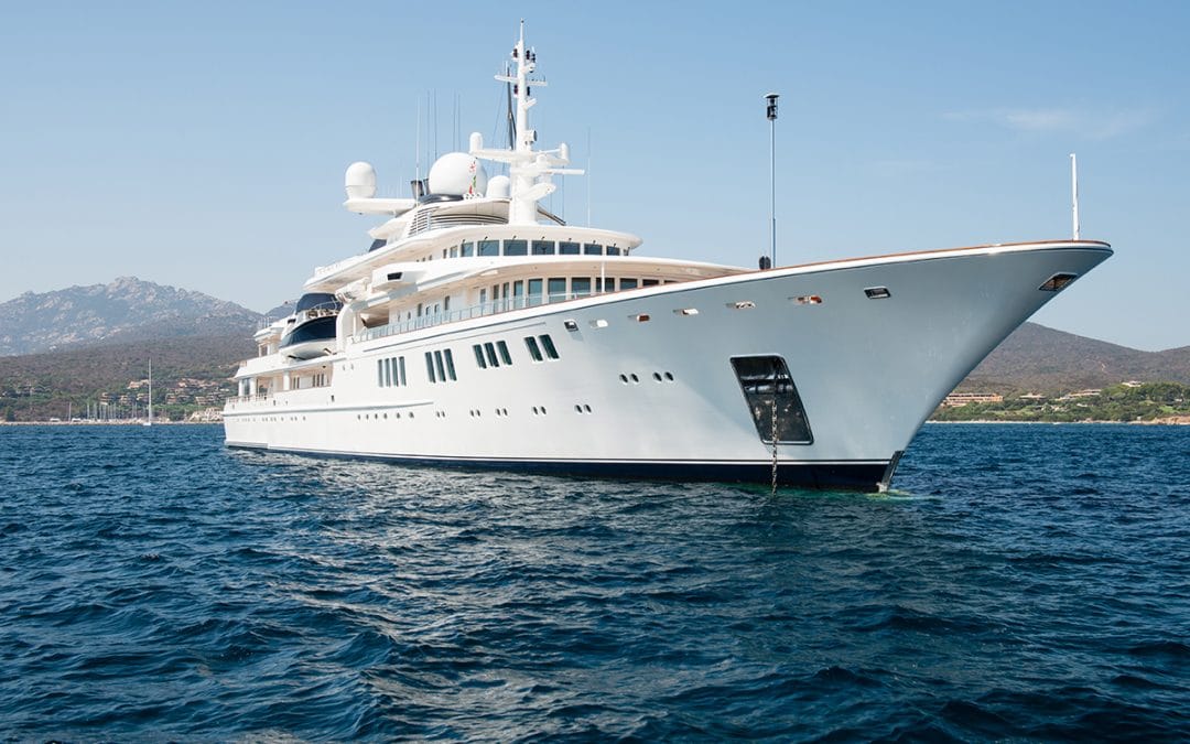 Did you hear the one about a man who bought a super yacht from a brochure? No, Neither did I.